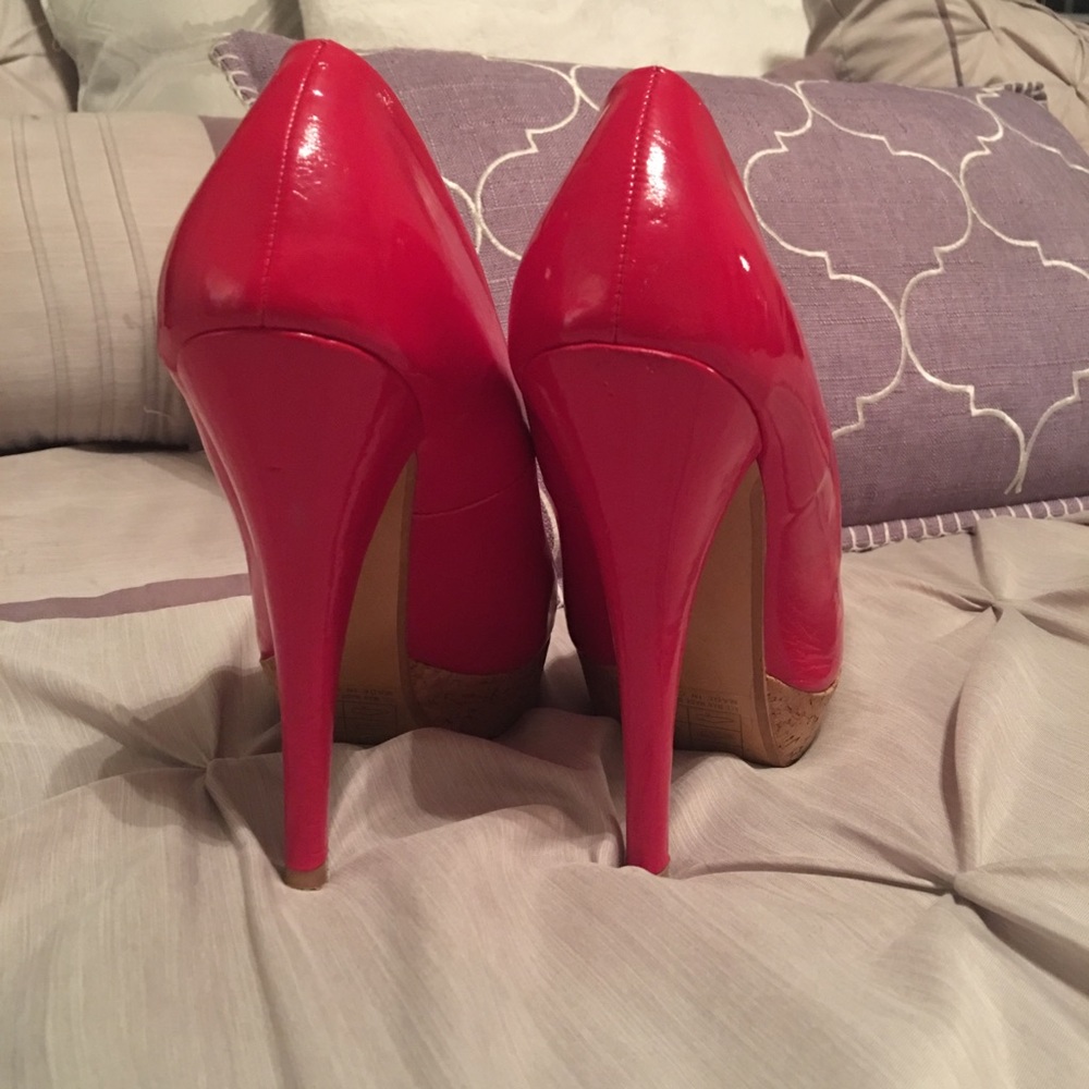 Heels - Picture 3 of 4